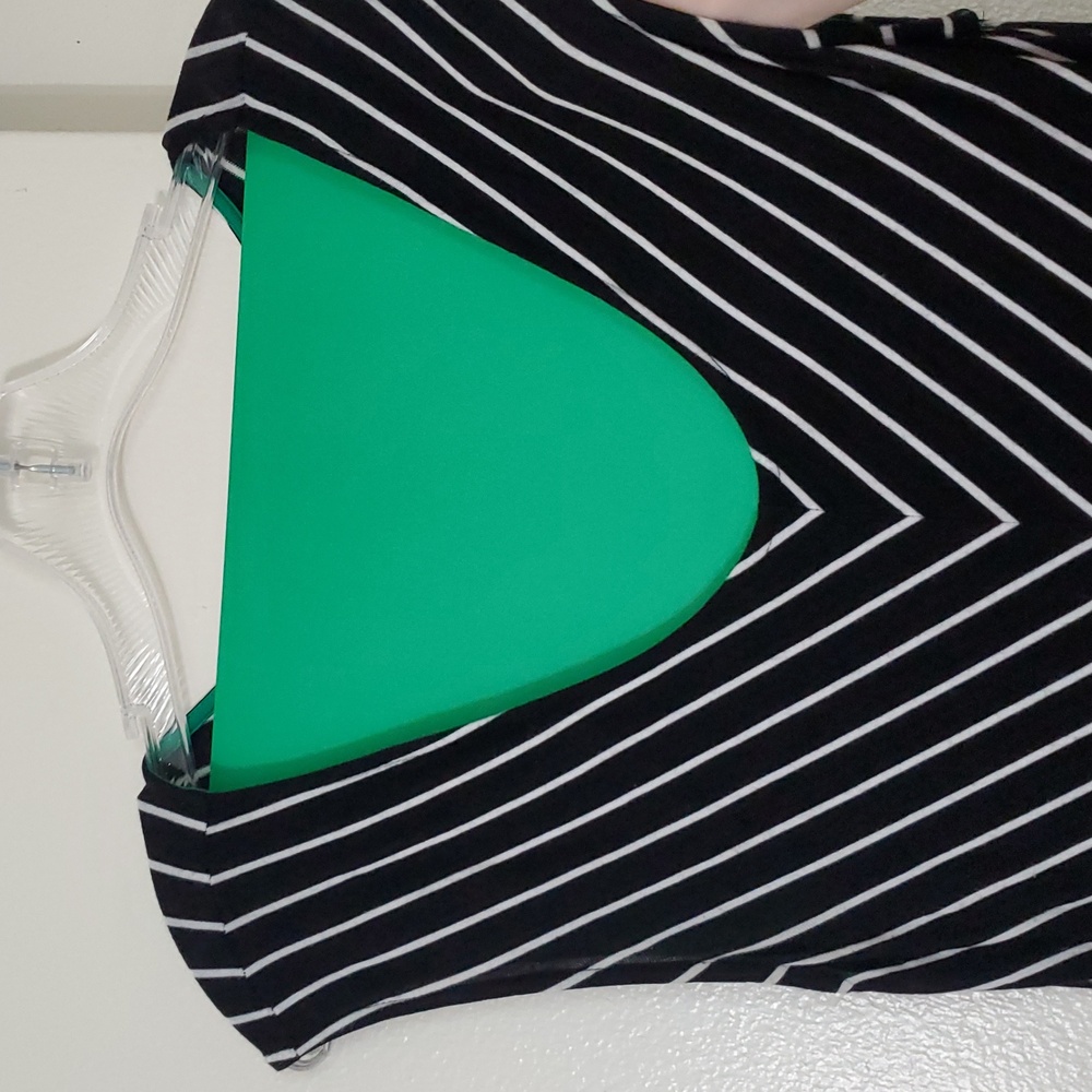Calvin Klein Black And White Striped Dress. Size 2 - Picture 7 of 8